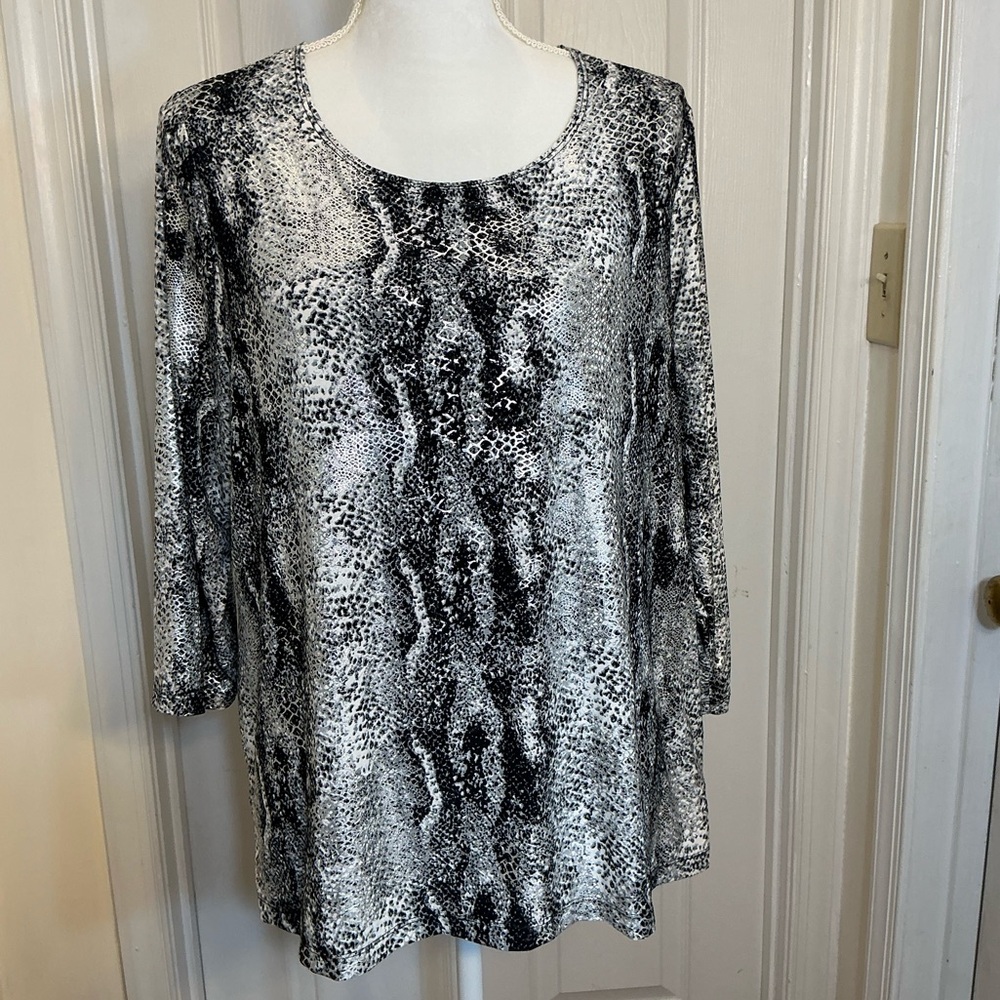 JM Collection 0X Snake Print Top Black Gray Metallic Stretch Tunic 3/4 Sleeve